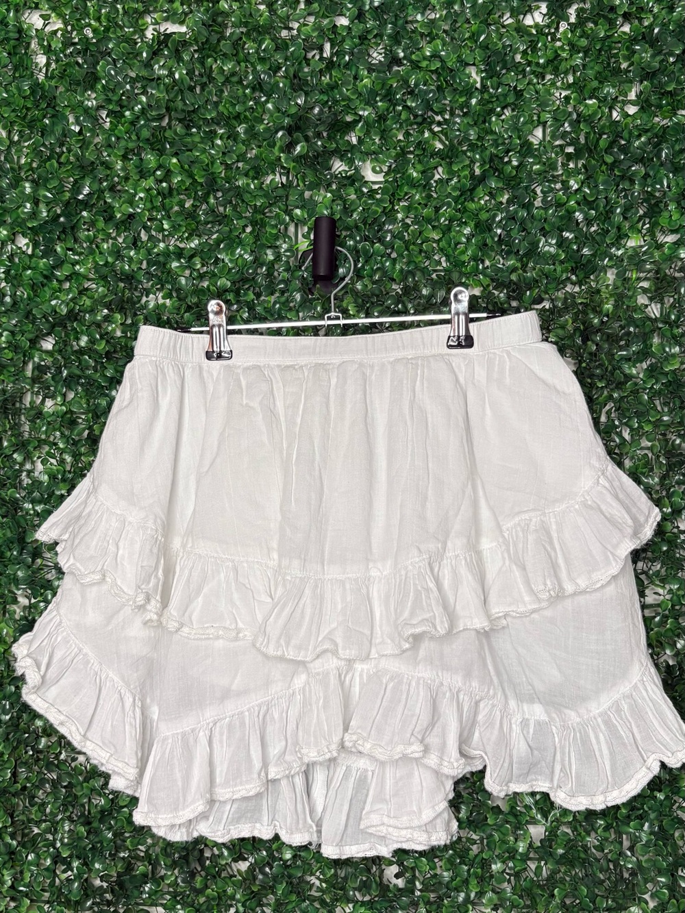 aerie White Elastic Waist Ruffled Mini Skort